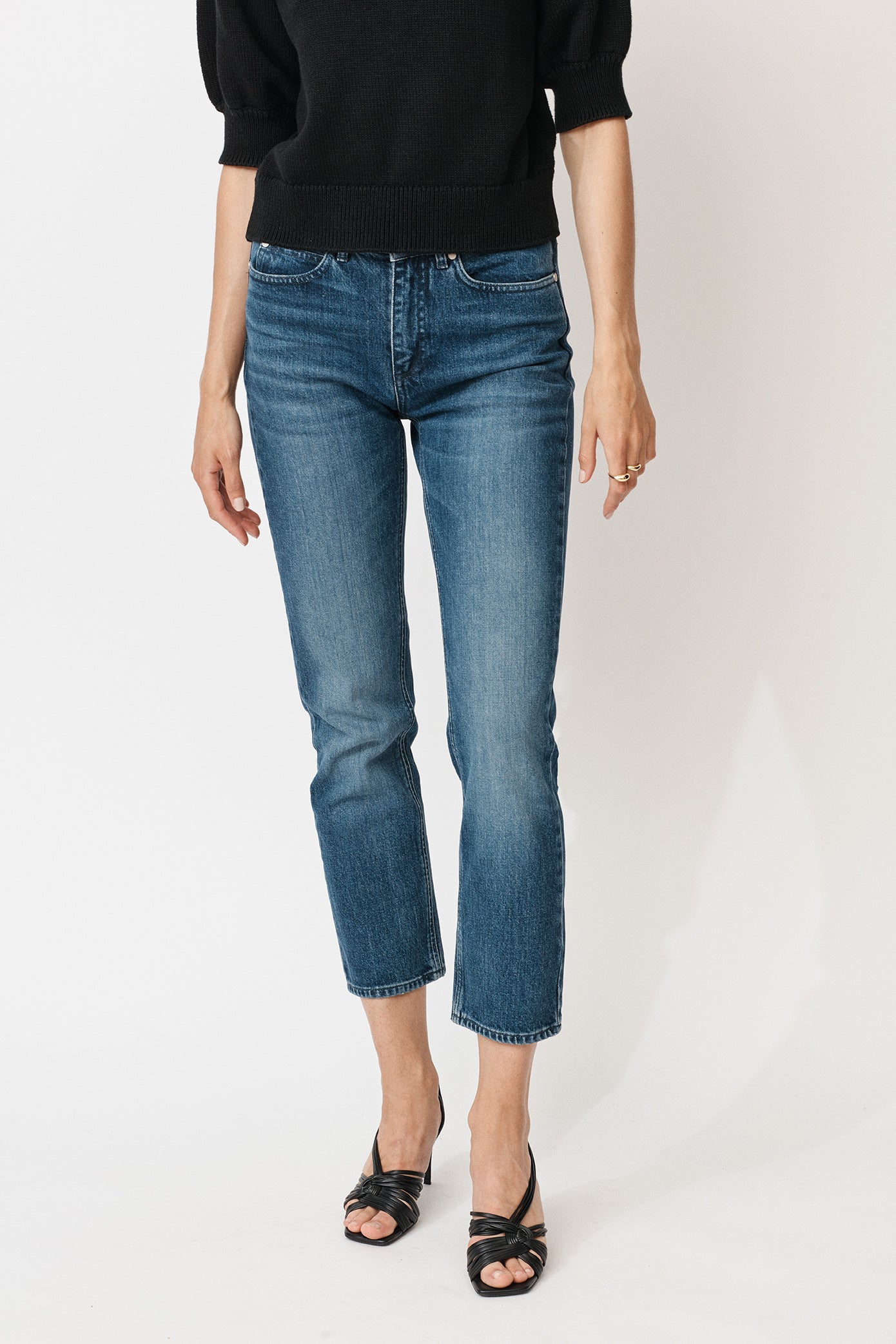 sandhed gå i stå Overskyet Hedvig Jeans - Original blue straight fit jeans I Mayla Stockholm